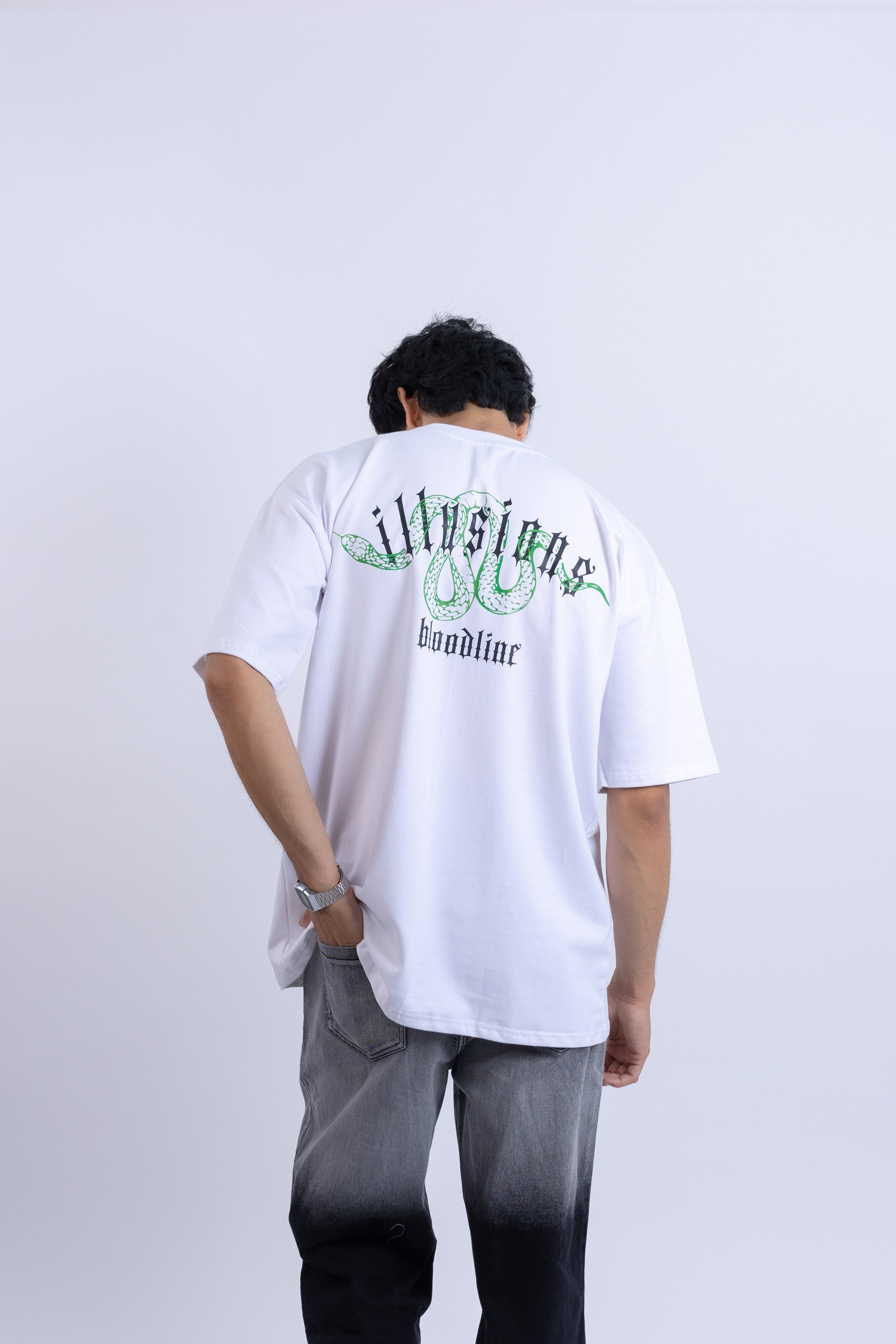 illusions - Heavy Weight T-Shirt